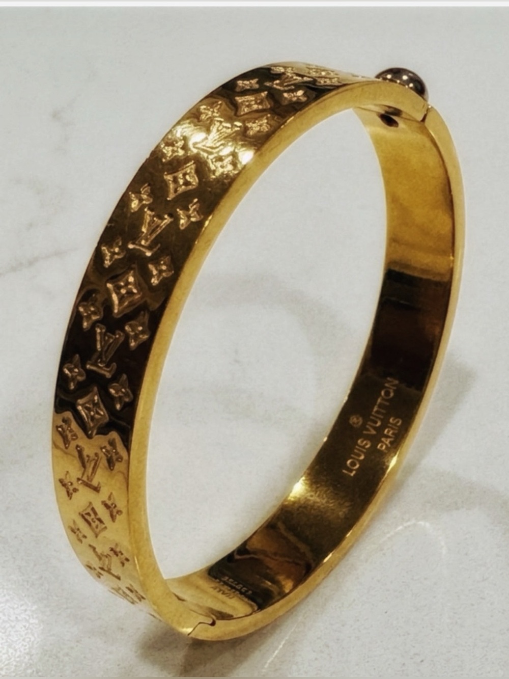 Louis Vuitton Unisex Bangle Bracelet - Picture 6 of 6